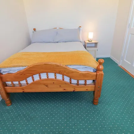 Mullagh Road 度假居 *